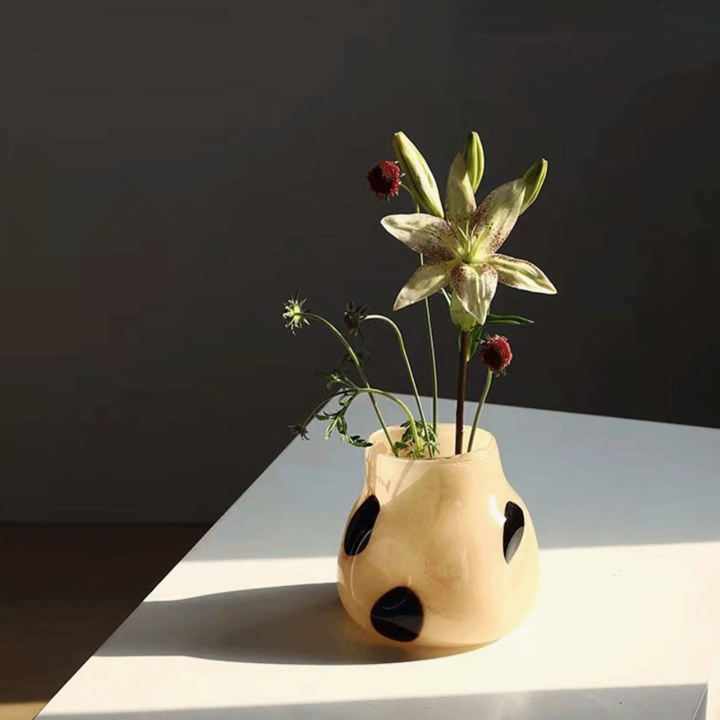 Flower Vase | Lib Curate ---「心地いいライフスタイル」をキュ